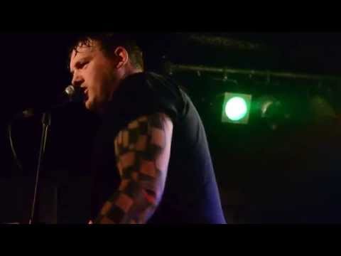 4ft Fingers - Slowly Sinking Live @ The Crew in Nuneaton, UK