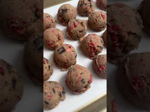 Chocolate Covered Strawberry Cookies Recipe