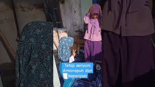 Download lagu Duo Sholihah tetap tersenyum #cover #remix #music #rap #dj #hiphop #song #psht #sekolah #nu mp3