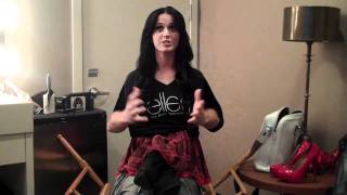 Katy Perry Gets Silly Backstage!