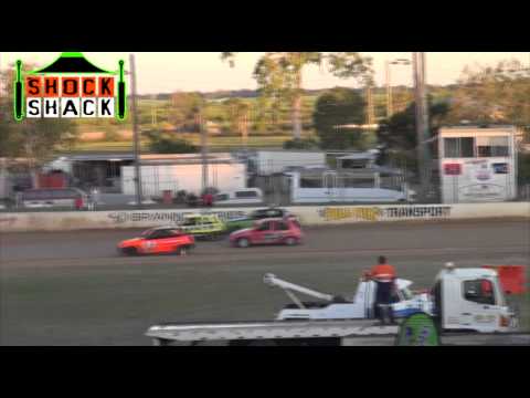 Junior Sedans - Heat 19 - Australian Title - Mackay Speedway - 19.01.13