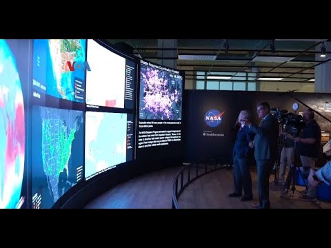 VOA - NASA EDUKASI PUBLIK SOAL BUMI LEWAT PAMERAN CANGGIH