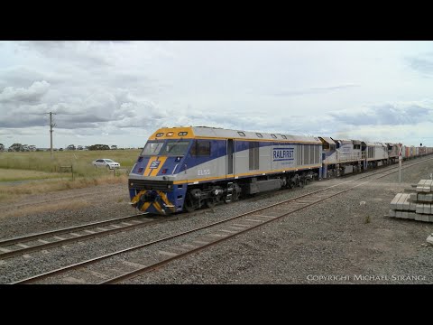 EL55, VL361, EL53 & SCT014 Leading 7922V SCT / SBR Dooen Container Train  (23/11/2021) - PoathTV
