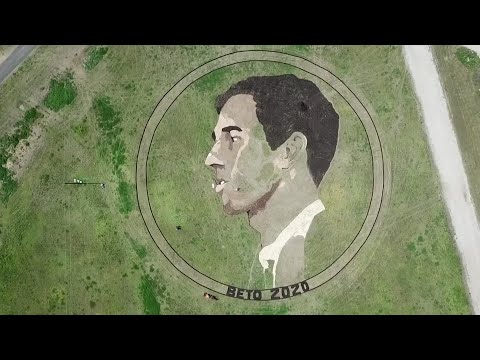 An artist and Beto O'Rourke fan took his support for the Texas Democratic presidential candidate to a new level in creating a piece of artwork of O'Rourke's face in an Austin, Texas field. (March 19)