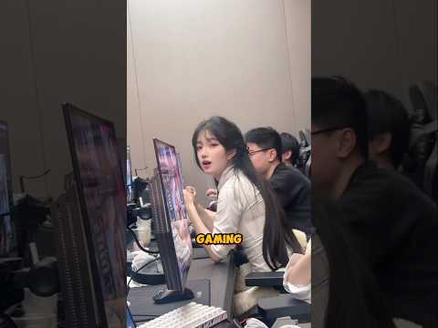 Why do they cover the PC screen? #usa