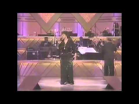 Ella Fitzgerald & Quincy Jones performing at Sammy Davis Jr.’s 60th Anniversary Celebration in 1990