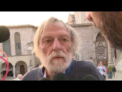 Gino Strada al Cortile di Francesco: l'accoglienza è un dovere