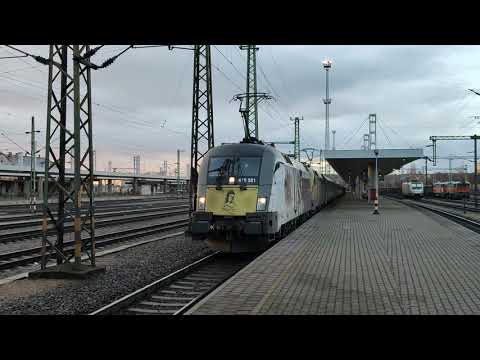 IC949 indul Bp. Kelenföldről 10 kocsival, 470 501 + 470 006 vontatásával