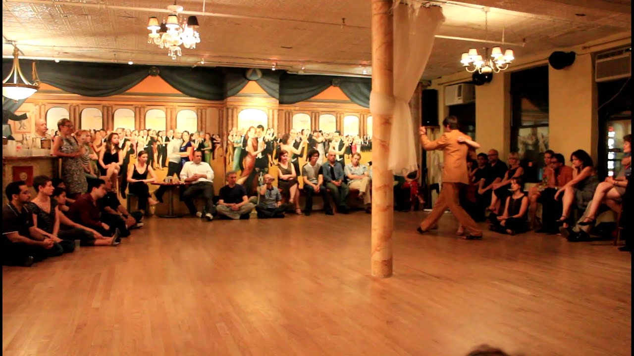 08/30/2011 Jenny Frances & Ricardo Oria 3/3 @Triangulo