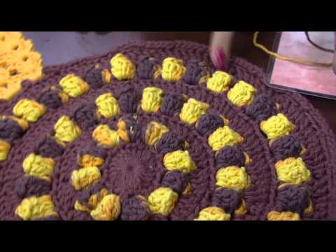 Mulher.com - 16/12/2015 - Toalha de mesa em formato de flor - Cristina Luriko PT1