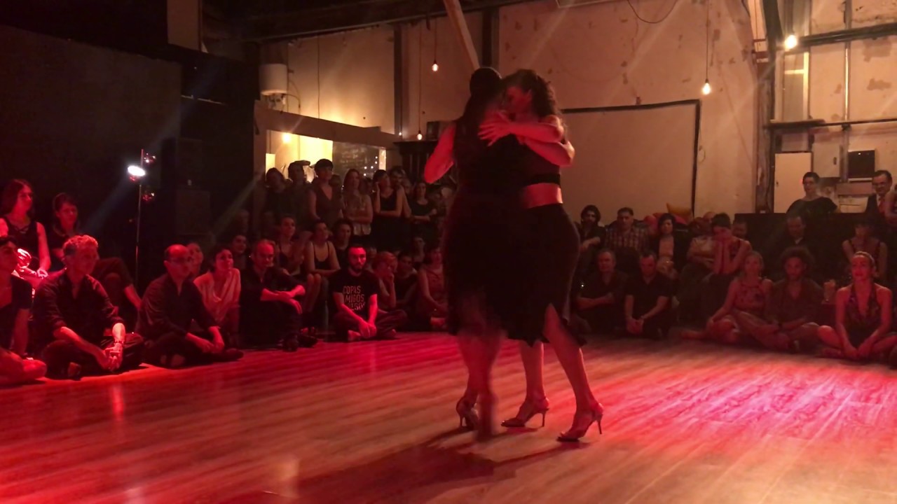 Video thumbnail for Veronica Toumanova & Melina Mistral - La Madrugada (Juan D'Arienzo)