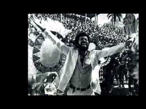 IMPÉRIO SERRANO 1977 no teclado