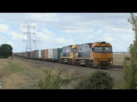 Freight Train in Victoria - Pacific National Adelaide to Brisbane container train