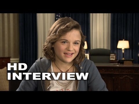 White House Down: Joey King "Emily Cale" On Set Interview | ScreenSlam