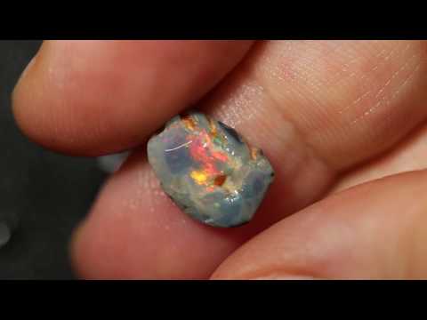 eBAY Auction !!Australian Black Opal Lightning Ridge Rough RUBS 10cts