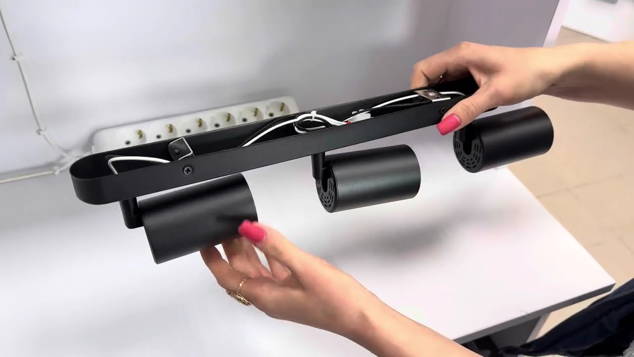 Накладной поворотный светильник спот Ledcoin ML314-3 черный под лампу (80378)