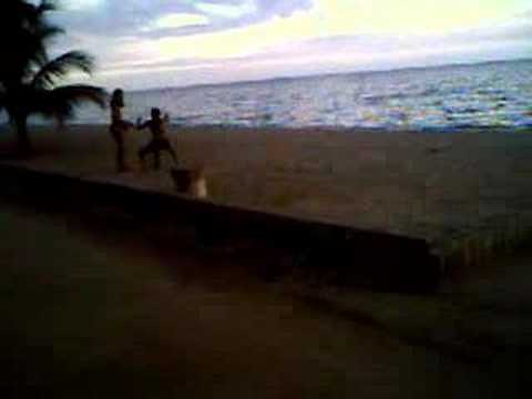 Besteirol na praia. Em Breve nos cinemas!