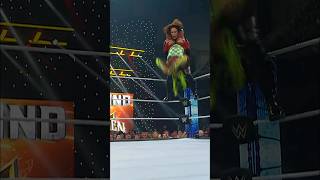 Naomi put a little something extra on this move 😳