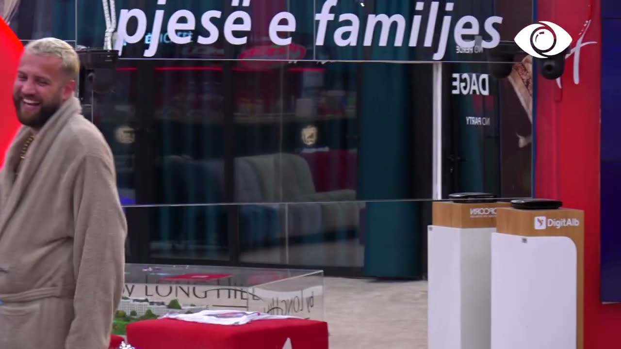 Luizi i drejtohet Jorit: Ke dalë më seksi se ky zarfi i kuq