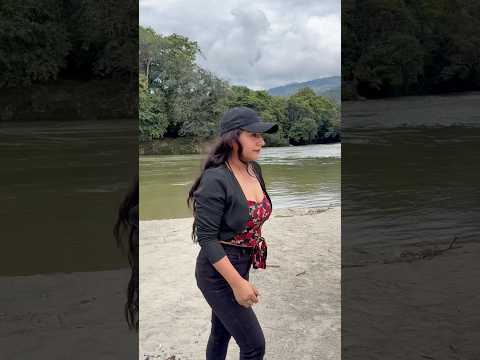 Está playa muy bonita en la unión de los ríos.#agua