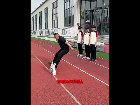 Il maestro ha finito per fare l’esame 😂