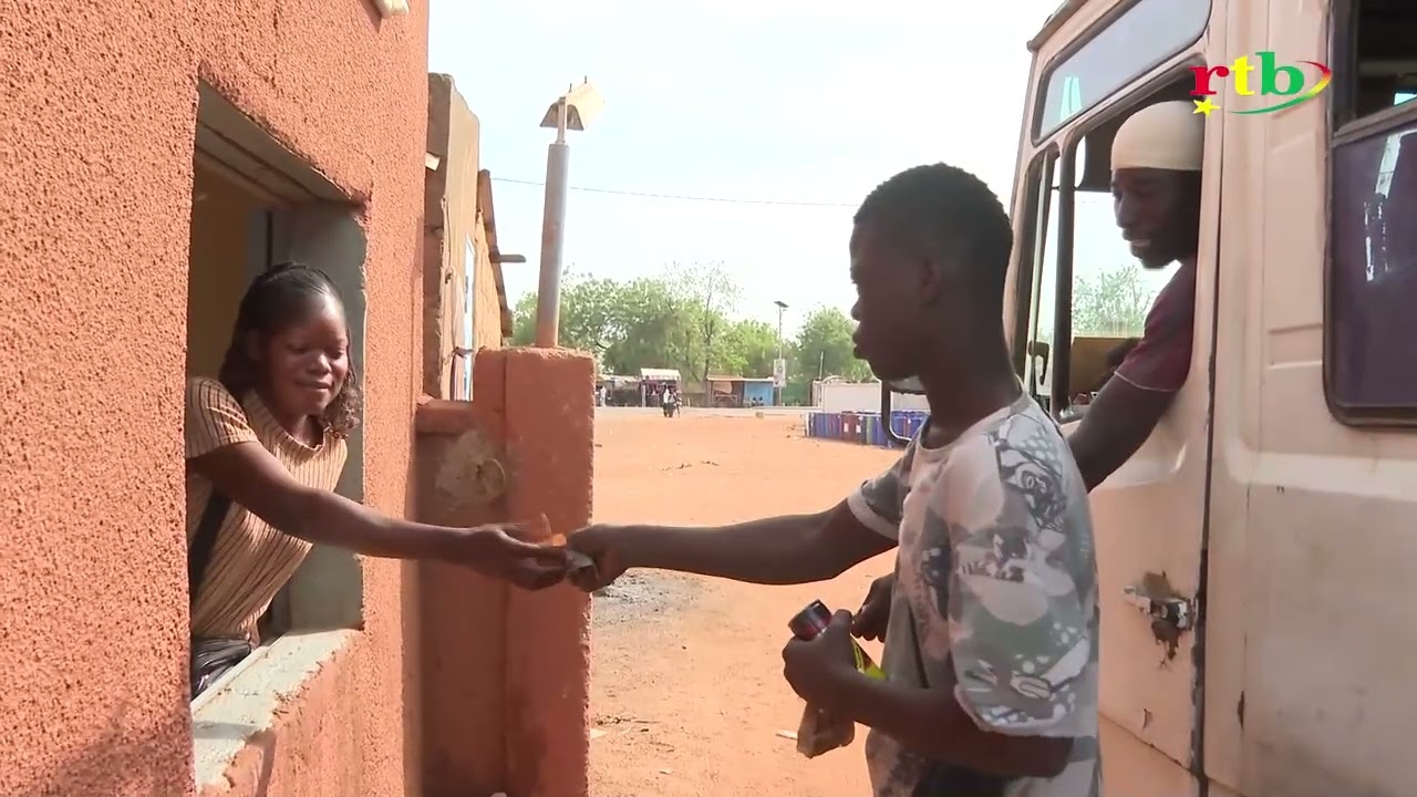 Grand Virage : la gestion des gares routières publiques et leur impact sur l’économie