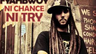 Avecina Tormenta - Fyahbwoy A.k.a El Chico De Fuego