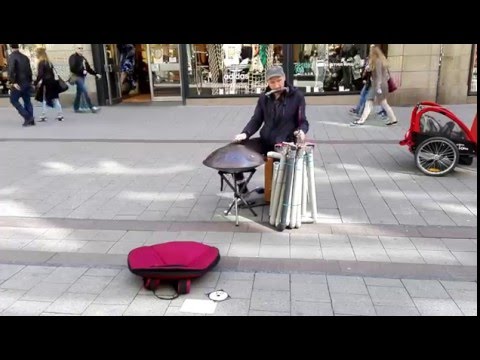 Steel Drum & Pipes Street Artist in Hamburg