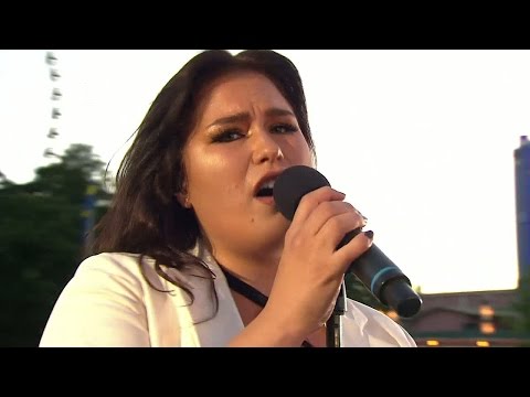 Molly Pettersson Hammar - Listen - Lotta på Liseberg (TV4)