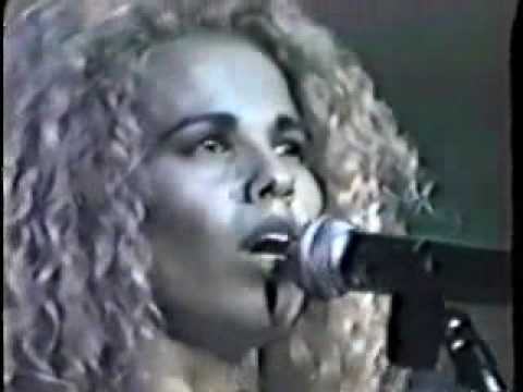 Márcia Freire Banda Cheiro de Amor - Auê