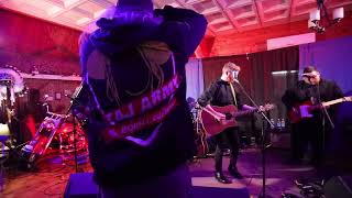 Download lagu The Hi Boys LIVE Music On The Hill Christmas Show 122223 mp3