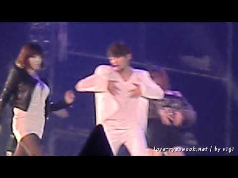 [fancam] 120317 SS4 Bangkok Day 2 - Ryeowook solo Moves Like Jagger