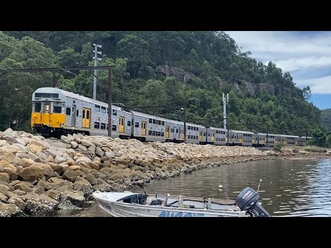 Preserved Silver S Sets S28 and S56 passing through Wondabyne