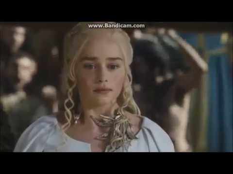 Selo gori, a tetka se šetka