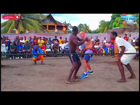 Tsaranazy Wallas-COMBAT FANORO ÉTRANGER 🆚 FANORO MALAGASY. Morengy Nosy-Be 24 Mars 2024.