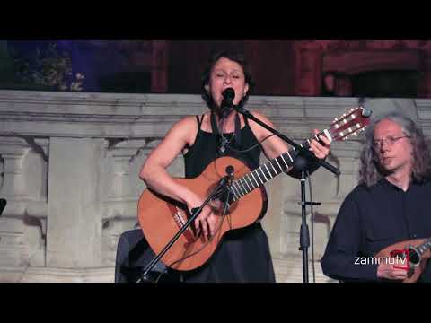 Etta Scollo live per Rosa Balistreri - Olì olì olà