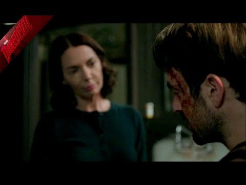 DAREDEVIL 3X02 - Ya no me importa lo que Dios quiera - Daredevil y Maggie Murdock.