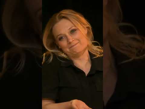 Toi, t'es Miss d'Office ! #Shorts #CarolineVigneaux #Humour #PrimeVideo