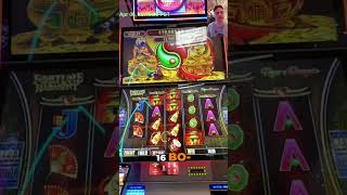 Extra Houses, Bonus Rounds: Slot Machine's Winning Strategy! #shorts