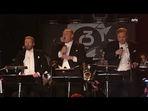 Radioresepsjonen Synger PostkasseJingle 3 med KORK på Rockefeller