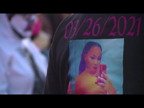 Candlelight memorial held for Deshayla Harris Friday night at Oceanfront