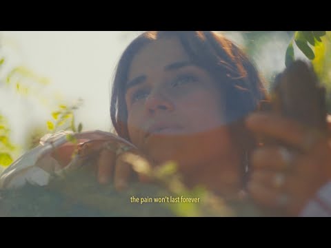 Tiffany Aris - Breathe (Lyric Visualizer)