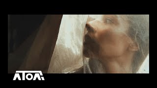 Não Pertenço Aqui Lyrics English Translation