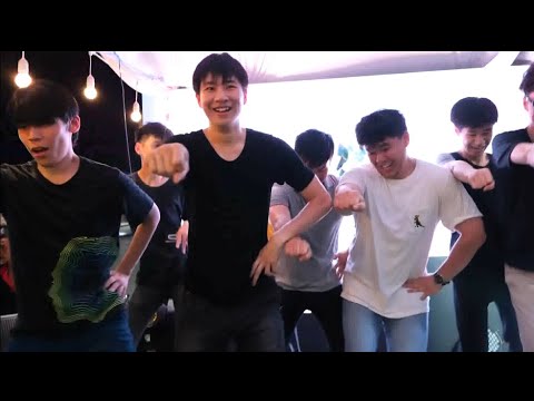 See Tình. Boy nhà họ Diệp