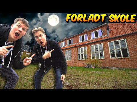 Vi Udforsker En Forladt Hjemsøgt Skole!