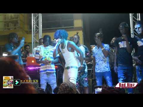 KASH PROMISE MOVE  PERFORMING AT SUAVE RAVE STAGE SHOW IN MAY PEN  OCT 16 2022