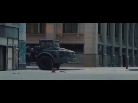 Divergent's sadest scene - Tris' Mom got shot