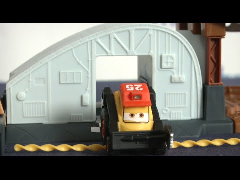 Disney Planes Fire & Rescue Riplash Flyers Rip 'N Rescue Headquarters from Mattel