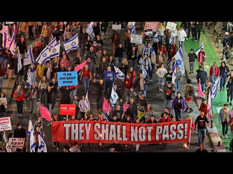 إسرائيل آلاف المتظاهرين في الشوارع مجددا احتجاجا على مشروع تعديل النظام القضائي • فرانس 24