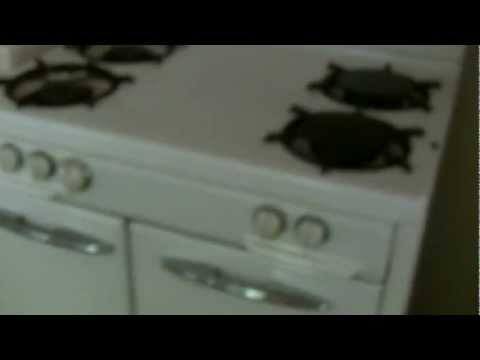 1920's 3+2 nearly 2000 sq feet.